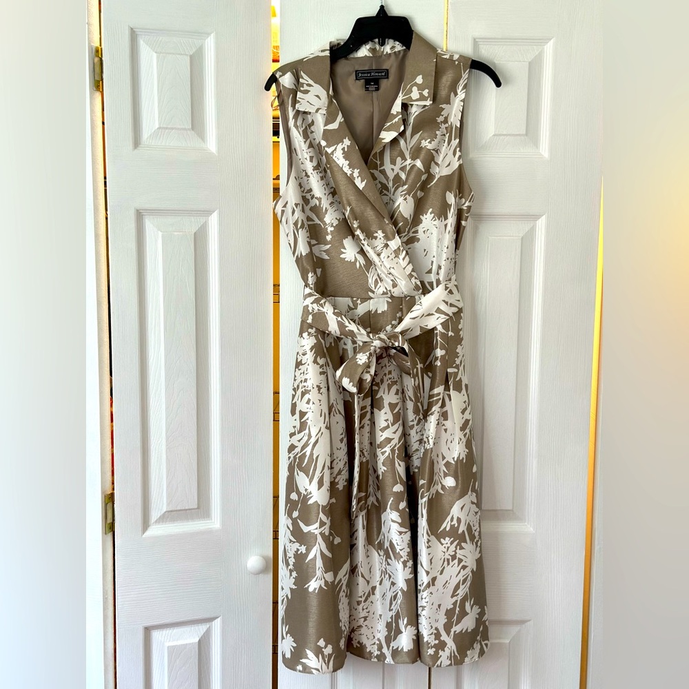 Jessica Howard Collared Midi Dress